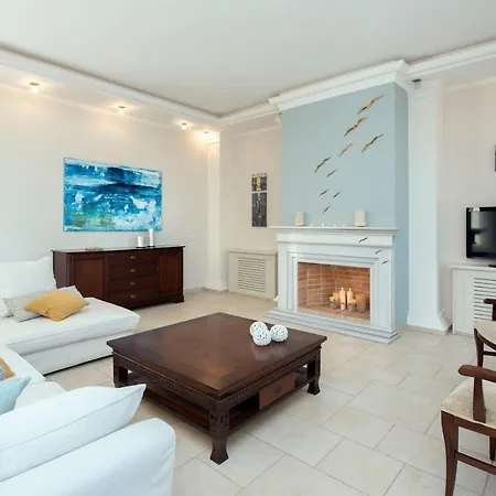 Exclusive Private In Villa Viros