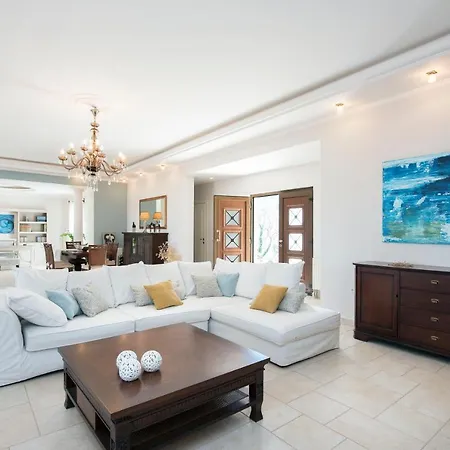 Exclusive Private In Villa